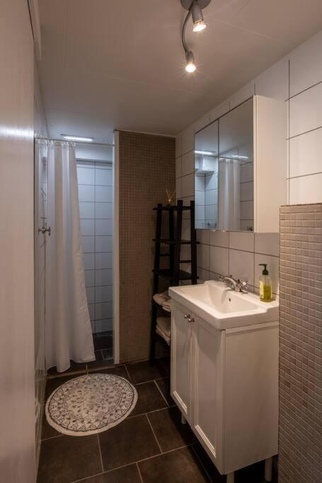 Lovely One Bedroom Apartment In Hafnarfjörður Eksteriør billede