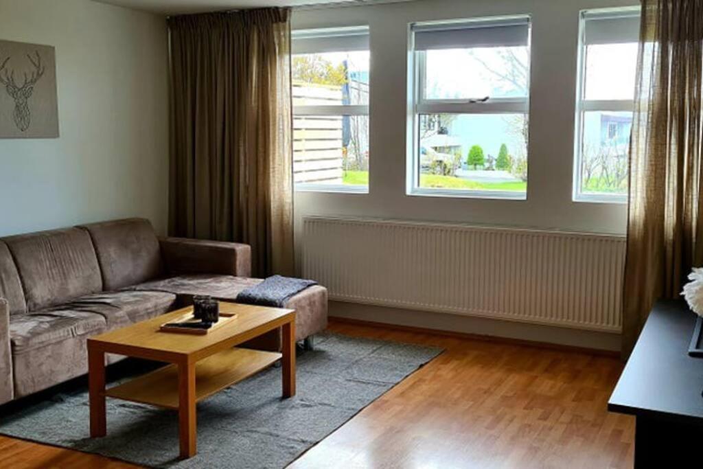 Lovely One Bedroom Apartment In Hafnarfjörður Eksteriør billede